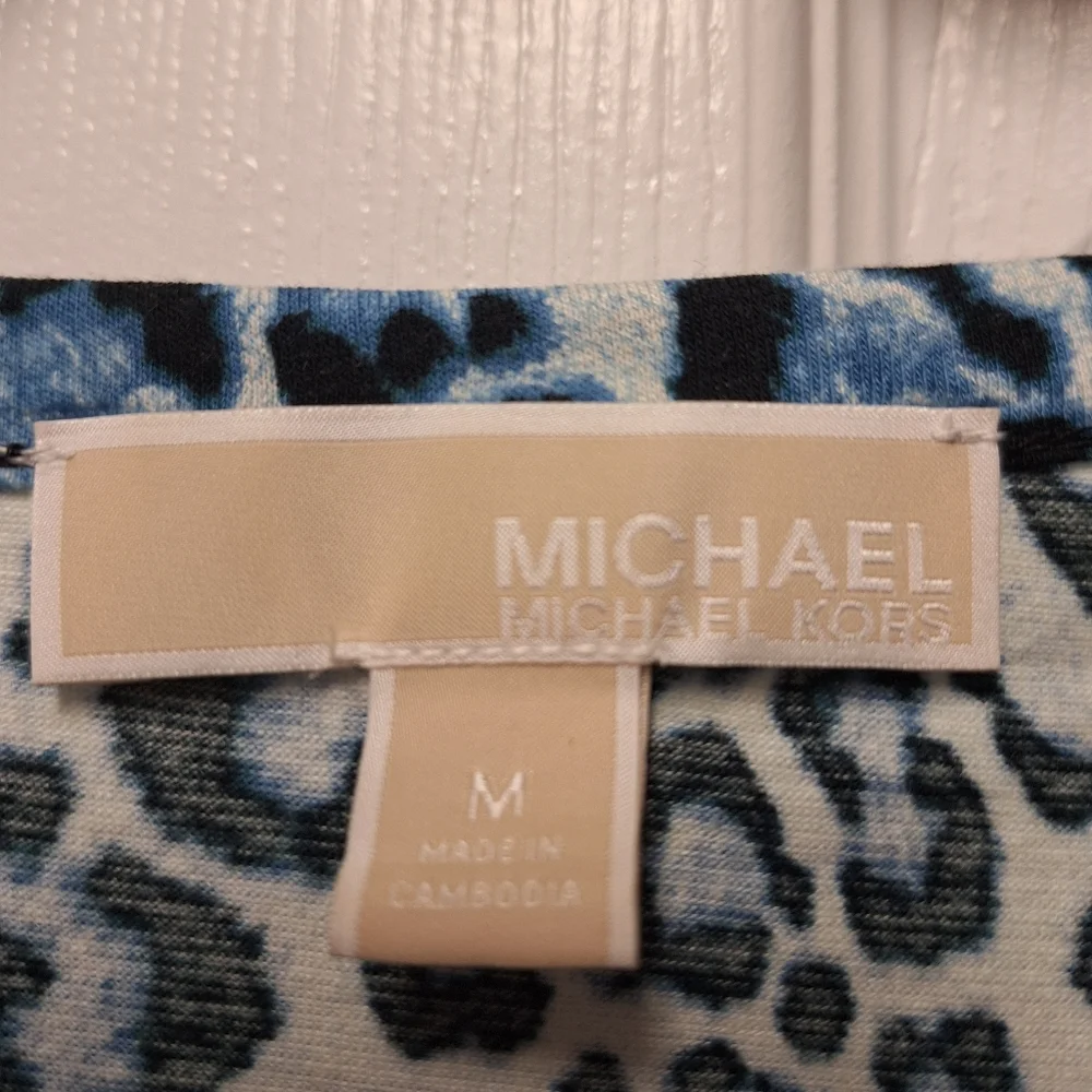 Like New Michael Kors Top~Blue Leopard Print Shirt~MK~Medium